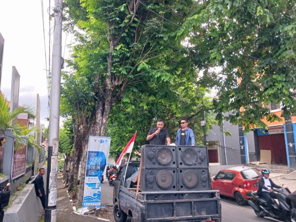 aksi di depan kantor BWS Malut